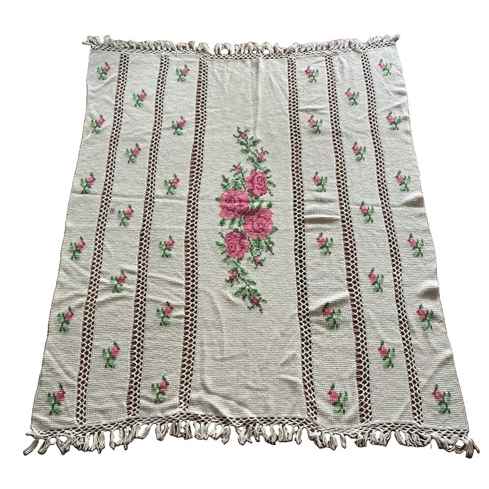 VIntage Afghan Throw Blanket Cream Floral Cross Stitch Crochet 70x60" *spot